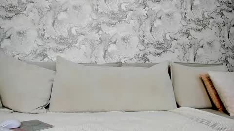 alysamillan online show from 01/13/25, 08:37