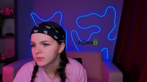 alyssamoan online show from 11/21/25, 11:20