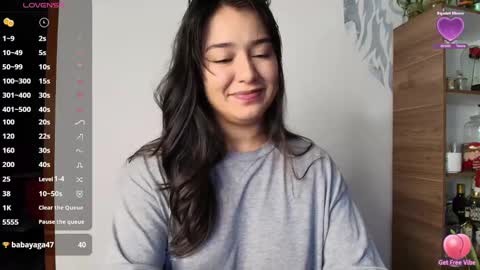 Snapshot of alyssia_wolds_1 chatting on 12/30/24, 12:43 alyssia wolds online show from 12/30/24, 12:43