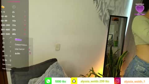 Snapshot of alyssia_wolds_1 chatting on 10/10/25, 11:09 alyssia wolds online show from 10/10/25, 11:09
