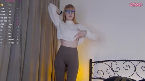 Alyx online show from 11/18/25, 02:10