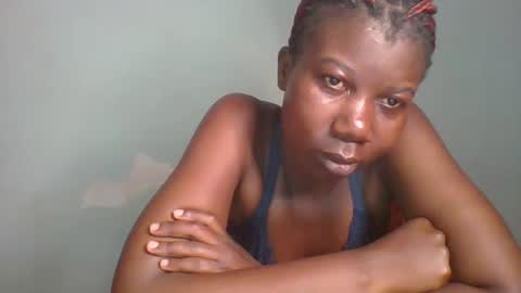 Snapshot of am_creme_delight chatting on 05/28/26, 04:32 am_creme_delight online show from 05/28/26, 04:32