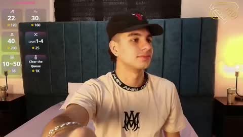 Amadeo Wild online show from 12/31/24, 03:42