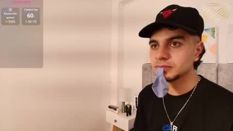 Amadeo Wild online show from 01/22/25, 04:02