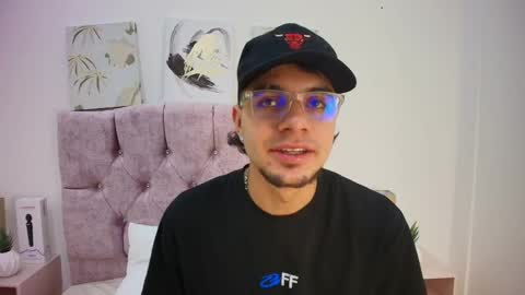 Amadeo Wild online show from 02/06/25, 12:16