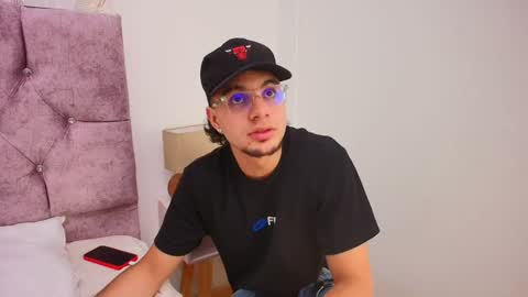 Amadeo Wild online show from 02/06/25, 03:20