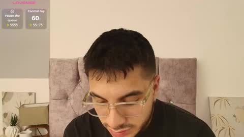 Amadeo Wild online show from 10/26/25, 04:29