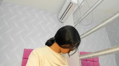 Snapshot of amaia_baez chatting on 01/23/25, 01:51 AMAIA online show from 01/23/25, 01:51