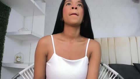 Snapshot of amaia_baez chatting on 02/09/25, 07:30 AMAIA online show from 02/09/25, 07:30