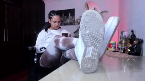 anny online show from 03/10/26, 02:16