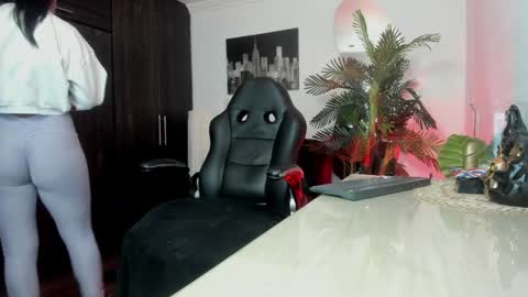 anny online show from 03/27/26, 02:28