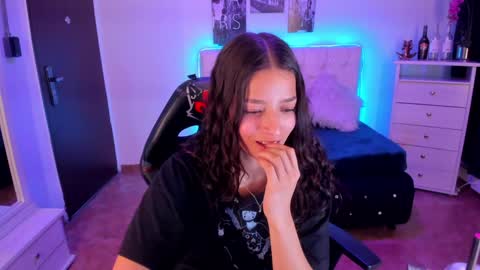 Snapshot of amaia_daniells chatting on 12/28/24, 04:41 B I A N C A online show from 12/28/24, 04:41