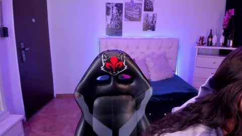 Snapshot of amaia_daniells chatting on 01/05/25, 03:43 B I A N C A online show from 01/05/25, 03:43