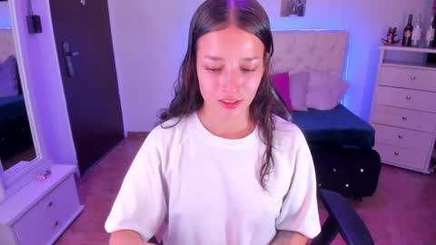 Snapshot of amaia_daniells chatting on 01/09/25, 06:38 B I A N C A online show from 01/09/25, 06:38