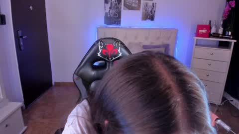 Snapshot of amaia_daniells chatting on 01/11/25, 02:30 B I A N C A online show from 01/11/25, 02:30