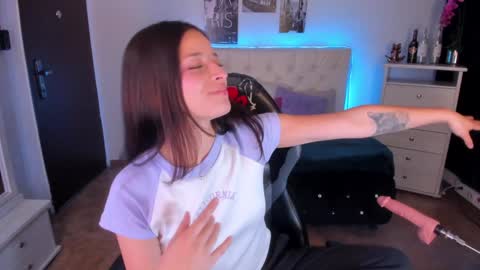 Snapshot of amaia_daniells chatting on 01/18/25, 04:26 B I A N C A online show from 01/18/25, 04:26