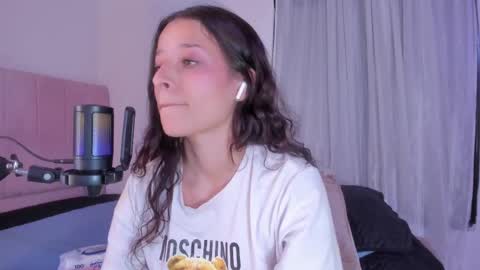 Snapshot of amaia_daniells chatting on 02/15/25, 07:06 B I A N C A online show from 02/15/25, 07:06