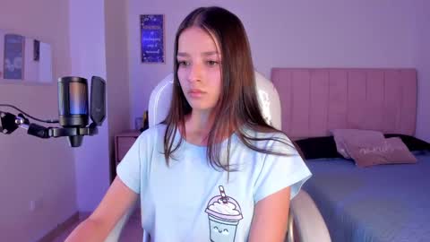 Snapshot of amaia_daniells chatting on 02/24/25, 03:12 B I A N C A online show from 02/24/25, 03:12