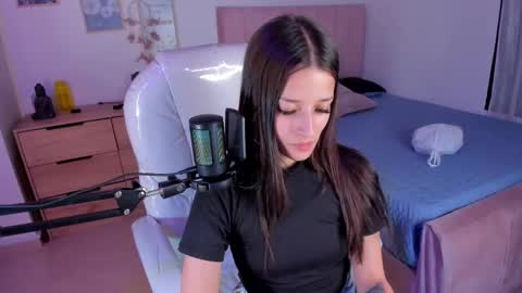 Snapshot of amaia_daniells chatting on 03/09/25, 04:05 B I A N C A online show from 03/09/25, 04:05