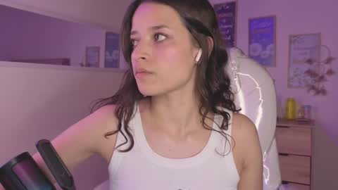 Snapshot of amaia_daniells chatting on 10/03/25, 04:09 B I A N C A online show from 10/03/25, 04:09