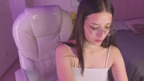 Snapshot of amaia_daniells chatting on 10/05/25, 03:38 B I A N C A online show from 10/05/25, 03:38