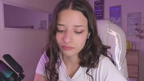 Snapshot of amaia_daniells chatting on 10/08/25, 04:43 B I A N C A online show from 10/08/25, 04:43