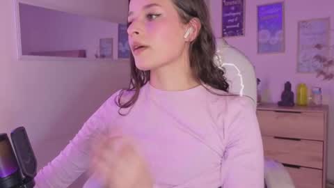 Snapshot of amaia_daniells chatting on 10/29/25, 03:53 B I A N C A online show from 10/29/25, 03:53