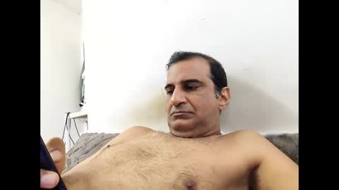 Snapshot of amajeedf1979 chatting on 10/25/25, 11:32 amajeedf1979 online show from 10/25/25, 11:32