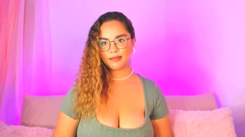 Snapshot of amalia_bennet chatting on 03/05/25, 09:48 amalia bennet online show from 03/05/25, 09:48