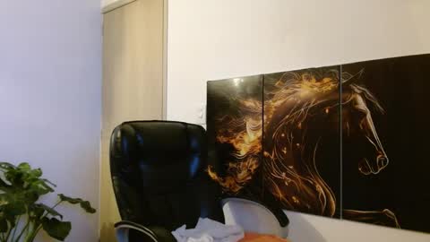 Snapshot of amalia_brunette chatting on 05/16/26, 12:29 AMALIA online show from 05/16/26, 12:29