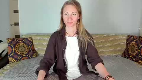 Amalia online show from 07/16/26, 08:09