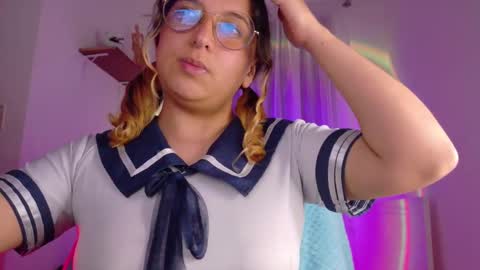 Snapshot of amalia_rosse_ chatting on 10/15/25, 02:44 Amalia Im Back See you soon this January 7 at 10 pm Colombia time online show from 10/15/25, 02:44