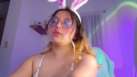 Snapshot of amalia_rosse_ chatting on 10/24/25, 01:13 Amalia Im Back See you soon this January 7 at 10 pm Colombia time online show from 10/24/25, 01:13