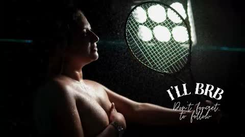 Amalia Im Back See you soon this January 7 at 10 pm Colombia time online show from 10/31/25, 10:44