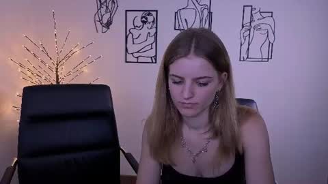 Snapshot of amalialowell chatting on 07/10/26, 09:34 Amalia online show from 07/10/26, 09:34
