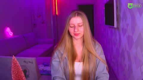 Snapshot of amaliaqueen999 chatting on 12/15/24, 01:22 Amalia online show from 12/15/24, 01:22