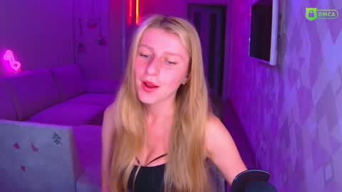 Snapshot of amaliaqueen999 chatting on 11/09/25, 01:42 Amalia online show from 11/09/25, 01:42