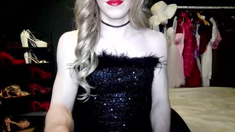 Snapshot of amaliecd chatting on 11/14/25, 08:51 Amalie online show from 11/14/25, 08:51