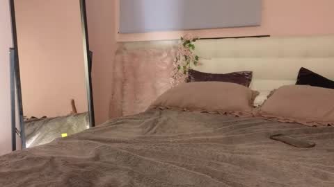 Anna My schedule for this week WednesdayThursdayFridaySaturday online show from 10/04/25, 03:32