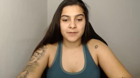 The queen of the biceps  online show from 01/30/25, 01:22