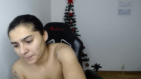 The queen of the biceps  online show from 12/21/25, 12:18