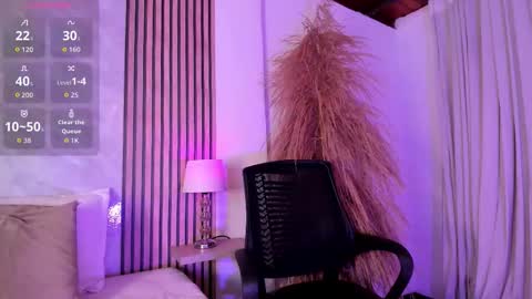 Luisa online show from 11/06/25, 01:50