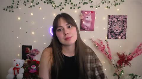 Snapshot of amanda_bright_ chatting on 05/18/26, 10:43 amanda_bright_ online show from 05/18/26, 10:43