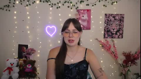 Snapshot of amanda_bright_ chatting on 07/04/26, 07:03 amanda_bright_ online show from 07/04/26, 07:03