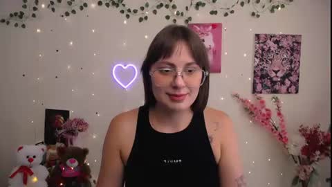 Snapshot of amanda_bright_ chatting on 07/14/26, 10:43 amanda_bright_ online show from 07/14/26, 10:43
