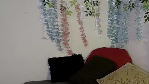 amanda milf 1 online show from 11/27/25, 08:55