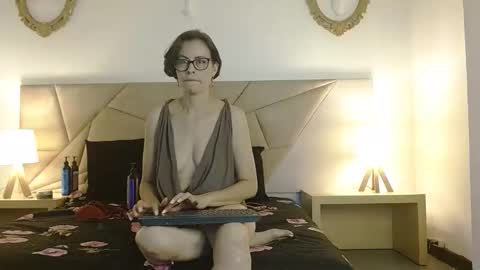 amanda_ramirez online show from 09/09/25, 08:19