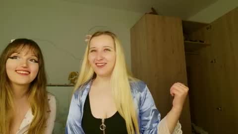 Snapshot of amanda_sherr chatting on 06/17/26, 05:32 Amanda online show from 06/17/26, 05:32