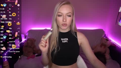 Amanda online show from 01/07/25, 01:46