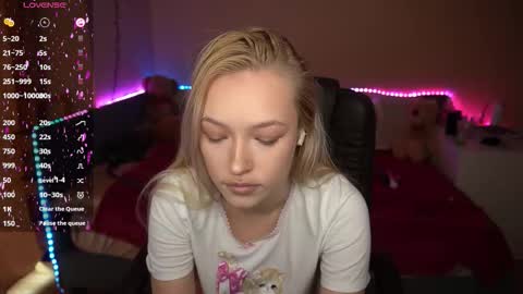 Amanda online show from 10/15/25, 08:14